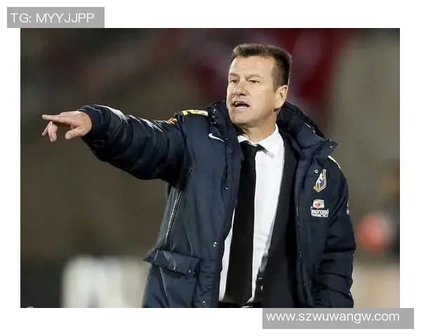 特别关心足球明星的成长与成就背后那些不为人知的故事与挑战